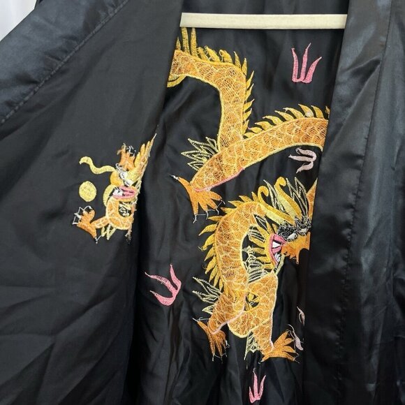 Dachunghwa Unisex Black Embroidered Dragon Satin Robe Kimono Vtg 90s Y2K NO BELT - Picture 13 of 14
